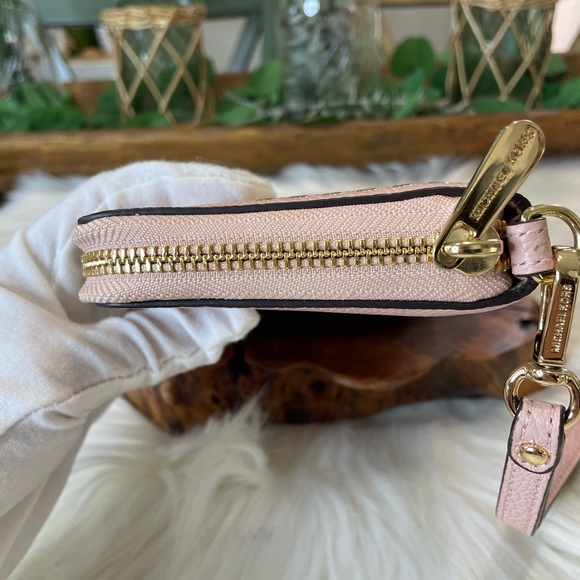 (MT189) NWOT Michael Kors Hayes Multifunction Studded Phone Case/Wallet - Picture 7 of 11